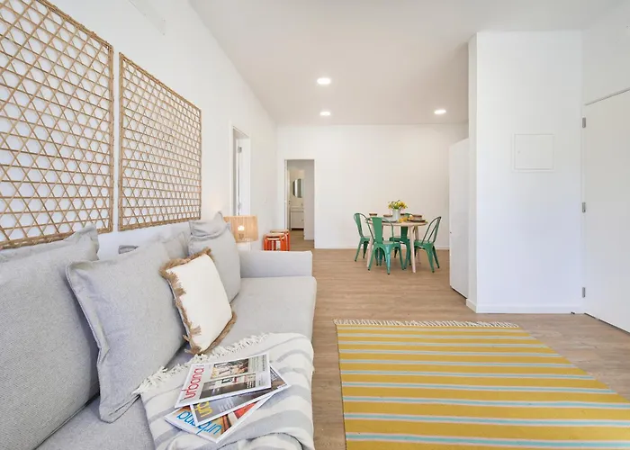 Ocean Deluxe W Ac, By Timecooler Apartment