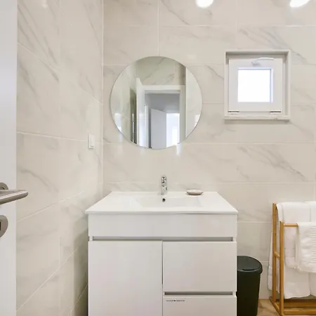 Ocean Deluxe W Ac, By Timecooler דירה